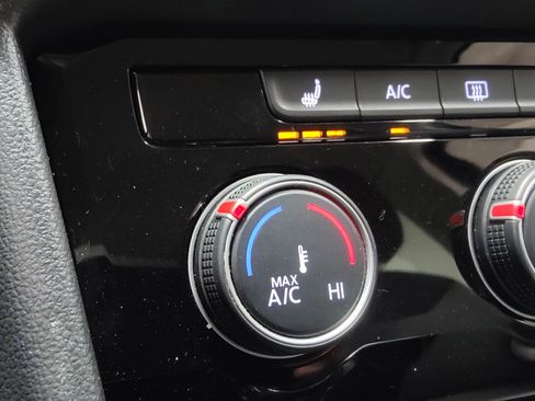 Certified 2023 Volkswagen Taos S w/ Driver Assistance Package AWD/4WD image 18