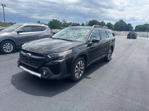 Used 2023 Subaru Outback Limited AWD/4WD image 3