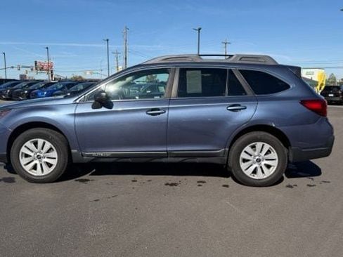 Used 2018 Subaru Outback 2.5i Premium AWD/4WD image 6