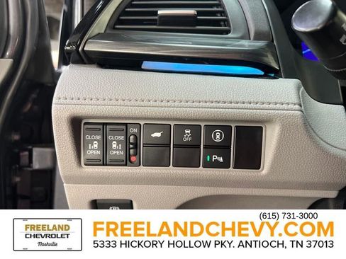 Used 2023 Honda Odyssey Elite image 14