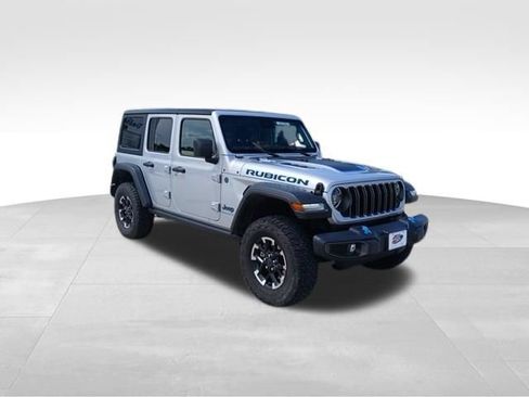 Used 2024 Jeep Wrangler Unlimited Rubicon 4xe AWD/4WD image 7
