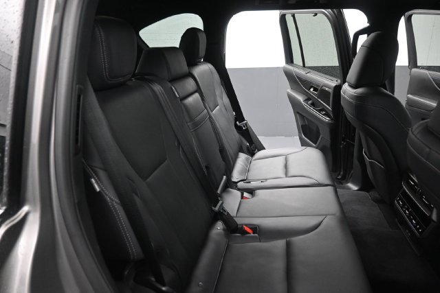 Used 2026 Lexus LX 600 4WD w/ Appearance Package image 29