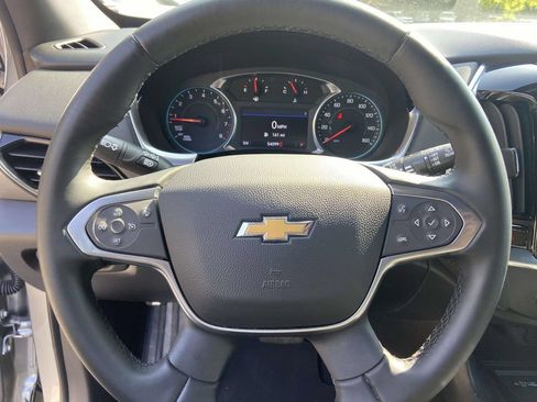 Used 2023 Chevrolet Traverse LT FWD image 39
