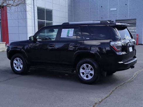 Used 2024 Toyota 4Runner SR5 AWD/4WD image 6