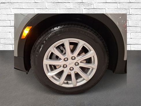 Certified 2023 Cadillac XT4 Luxury w/ Cold Weather Package FWD image 9