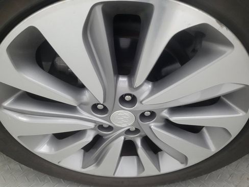 Used 2020 Buick Encore Preferred w/ Safety Package FWD image 31