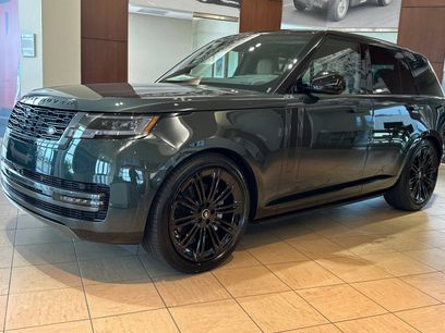 New 2025 Land Rover Range Rover SE