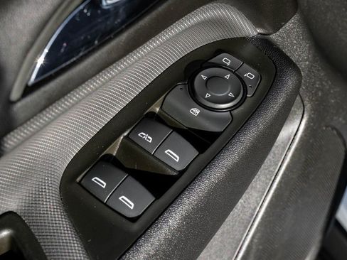 Used 2023 Chevrolet Equinox RS w/ RS Leather Package image 39