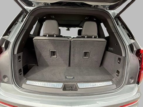 Used 2025 Cadillac XT6 Premium Luxury AWD/4WD image 11