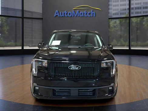 Used 2025 Ford Maverick Lobo image 3