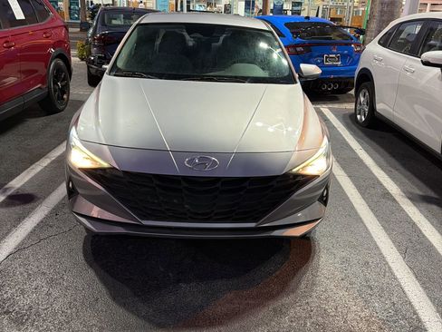 Used 2022 Hyundai Elantra SEL image 4