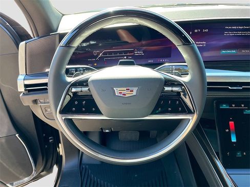 New 2026 Cadillac Escalade ESV Luxury w/ LPO, Radiant Package image 11