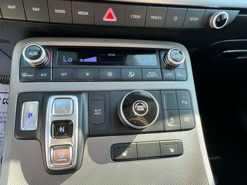 Used 2023 Hyundai Palisade SEL FWD image 34