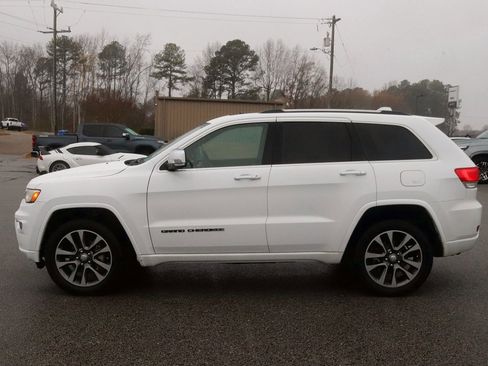 Used 2018 Jeep Grand Cherokee Overland image 4