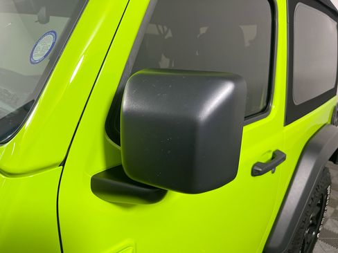 Used 2021 Jeep Wrangler Willys image 12