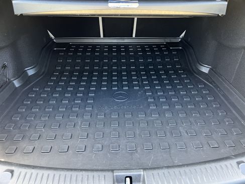Used 2019 Mercedes-Benz E 300 4MATIC image 34