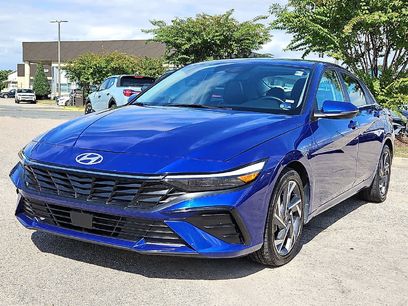 Used 2025 Hyundai Elantra Limited