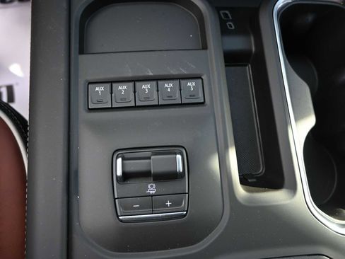 New 2026 GMC Sierra 2500 Denali Ultimate image 24