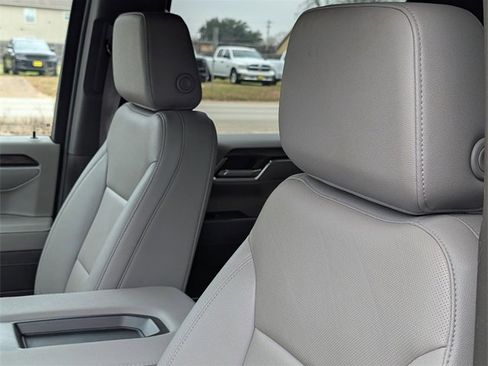 Used 2025 GMC Sierra 1500 SLT image 23