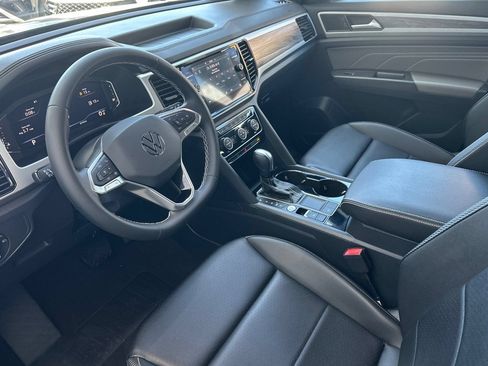 Used 2023 Volkswagen Atlas Cross Sport SE w/ Black Wheel Package FWD image 10