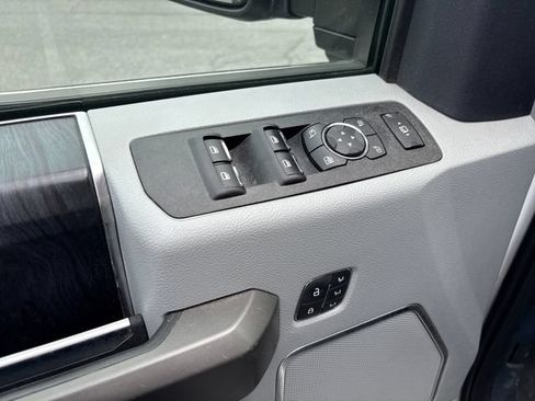 Used 2022 Ford F350 Limited AWD/4WD image 17