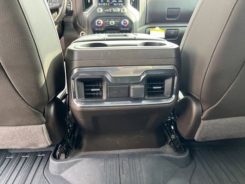 Used 2022 GMC Sierra 1500 Denali w/ Denali Premium Package image 12