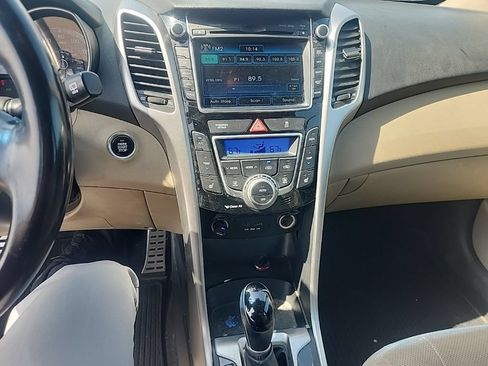 Used 2013 Hyundai Elantra GT w/ Tech Pkg FWD image 23