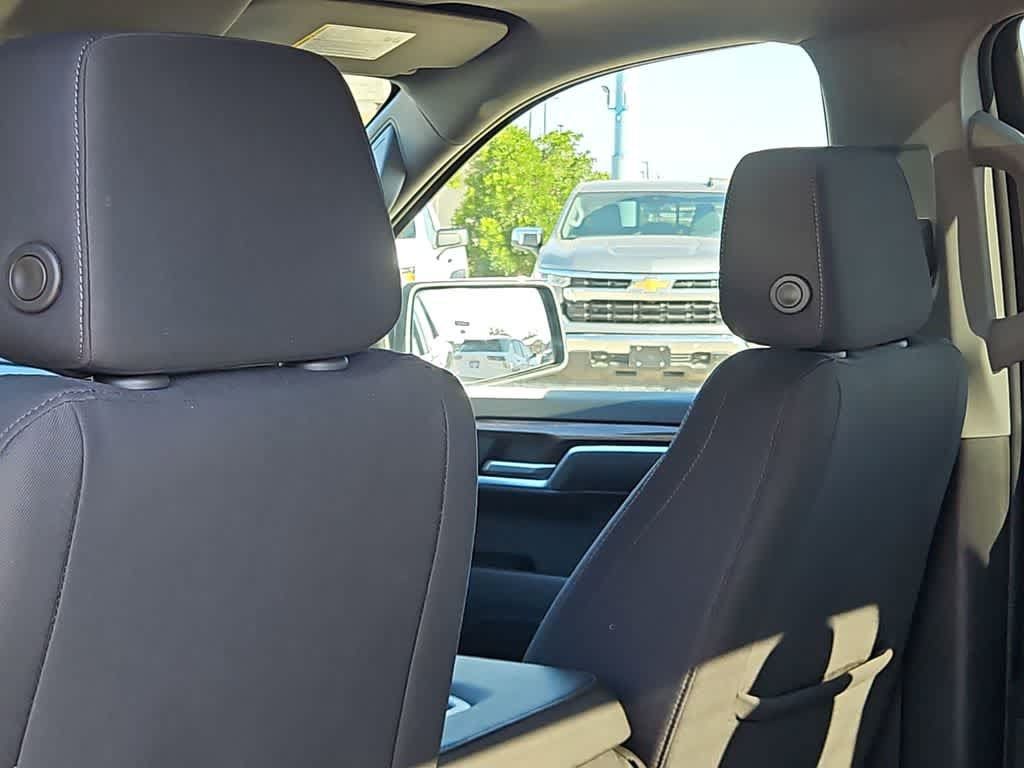 Used 2023 Chevrolet Silverado 1500 LT AWD/4WD image 14