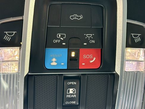 New 2026 RAM 1500 4x4 Crew Cab image 26