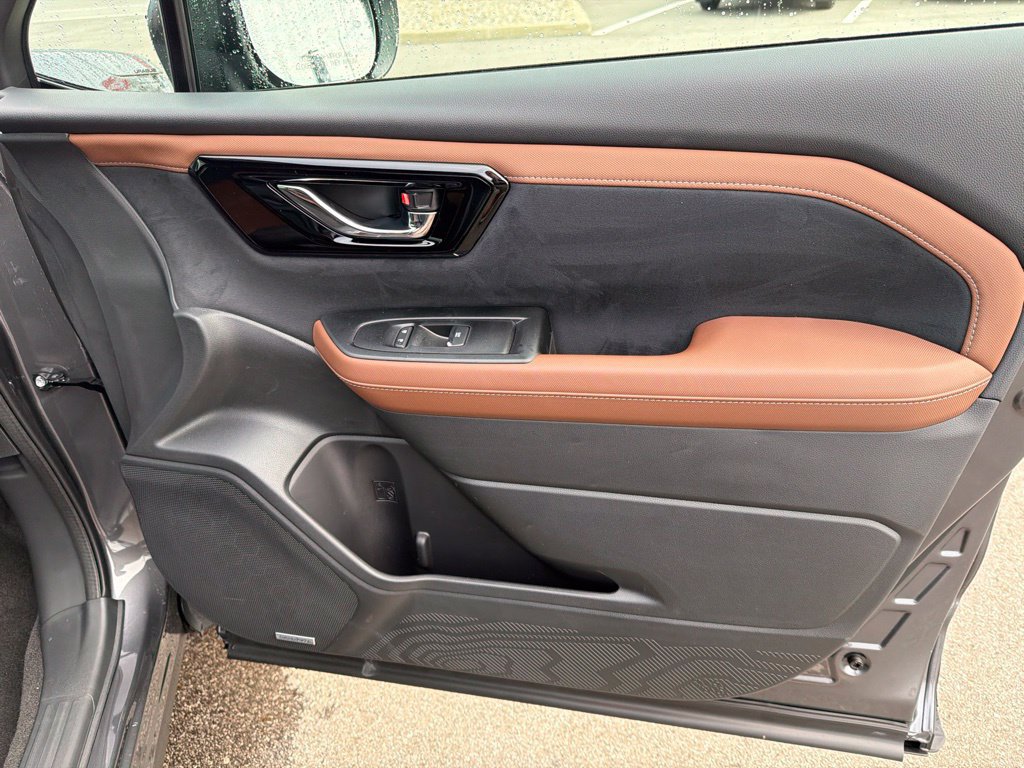 New 2026 Subaru Forester Touring AWD/4WD image 8
