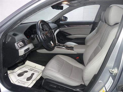 Used 2020 Honda Accord Touring image 21