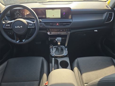 New 2026 Kia Seltos EX image 14