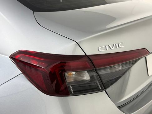 Used 2025 Honda Civic Sport image 14