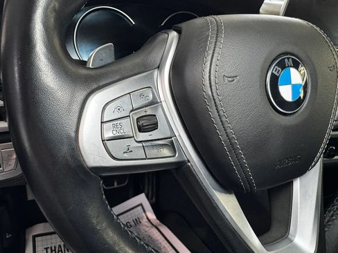 Used 2018 BMW 750i xDrive AWD/4WD image 45