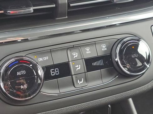 New 2026 Buick Envista Sport Touring FWD image 28