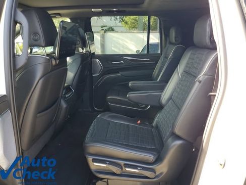 Certified 2023 Cadillac Escalade ESV Sport Platinum AWD/4WD image 13