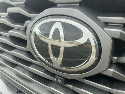 Used 2022 Toyota Tacoma TRD Off-Road image 15