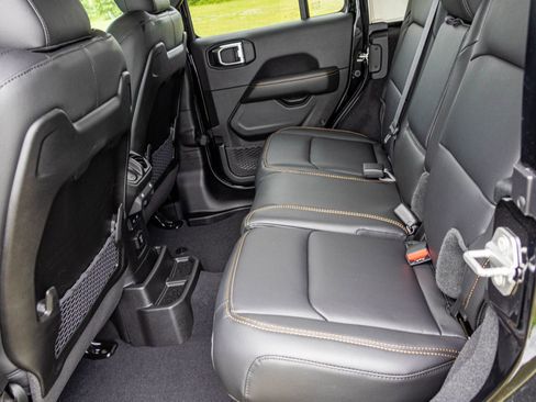 New 2025 Jeep Wrangler Sahara image 30