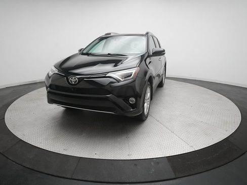 Used 2018 Toyota RAV4 Limited w/ Advanced Technology Package AWD/4WD image 12