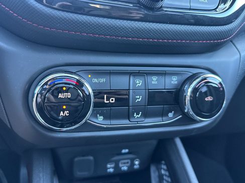 Used 2023 Chevrolet TrailBlazer RS w/ Sun and Liftgate Package FWD image 27