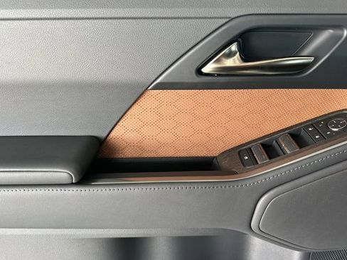 New 2026 Lexus GX 550 AWD/4WD image 9