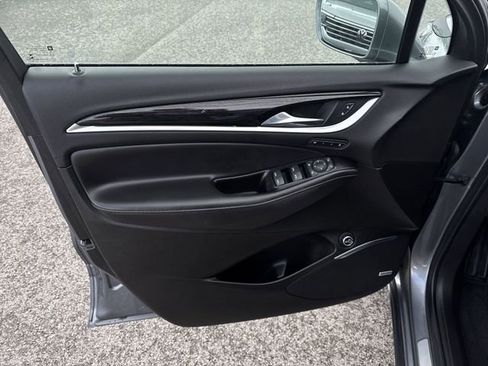 Used 2020 Buick Enclave Avenir w/ Avenir Technology Package image 23