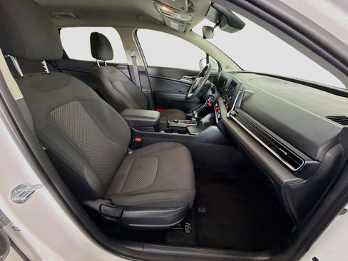 Used 2023 Kia Sportage LX image 28