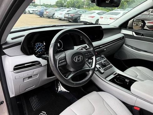 Used 2024 Hyundai Palisade SEL FWD image 14