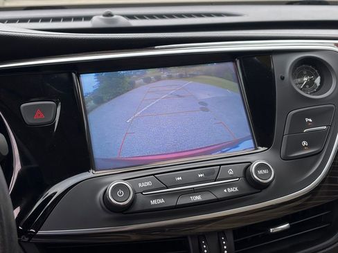 Used 2020 Buick Envision Essence w/ Experience Buick Package image 21