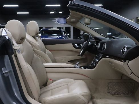 Used 2013 Mercedes-Benz SL 550 image 22