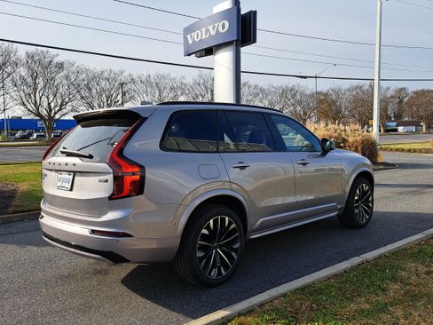New 2026 Volvo XC90 B6 Ultra image 3