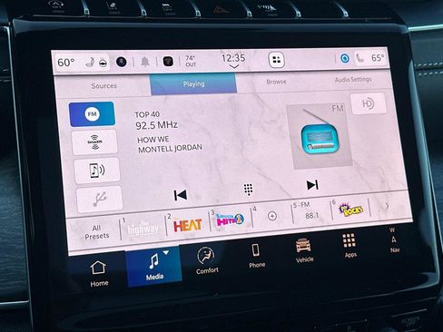 New 2025 Jeep Grand Cherokee L Limited w/ Luxury Tech Group II image 16