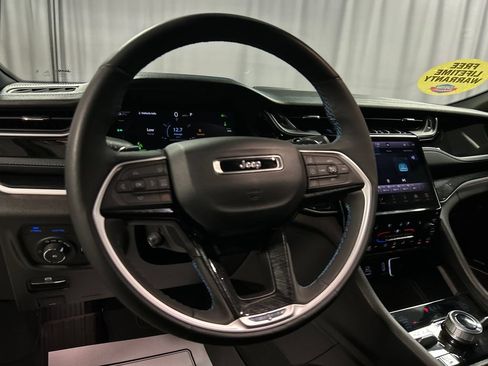 Used 2024 Jeep Grand Cherokee Trailhawk w/ Advanced Protech Group II AWD/4WD image 15