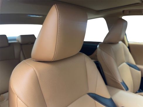 Used 2023 Lexus ES 300h w/ Premium Package image 45